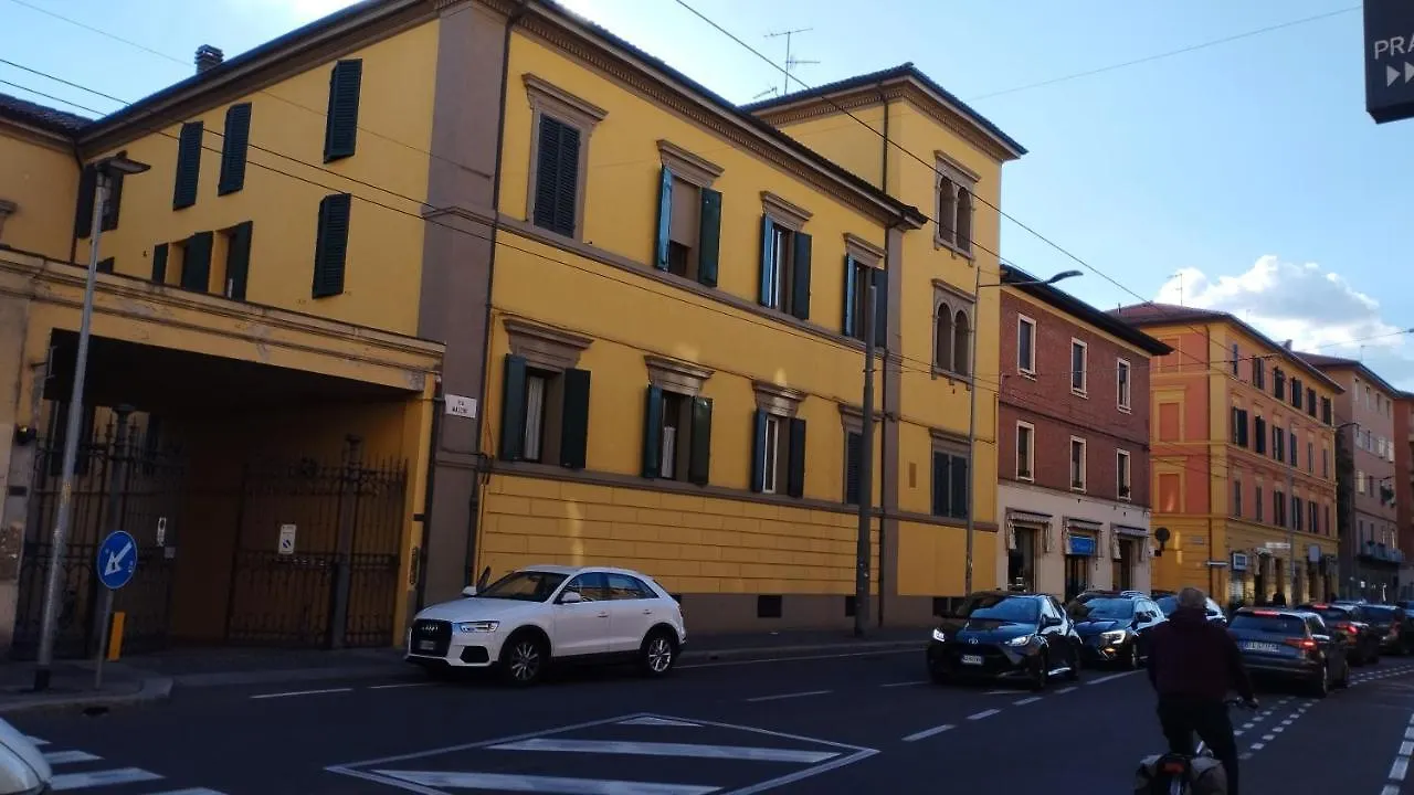Crociali Apartment Bologna Italy