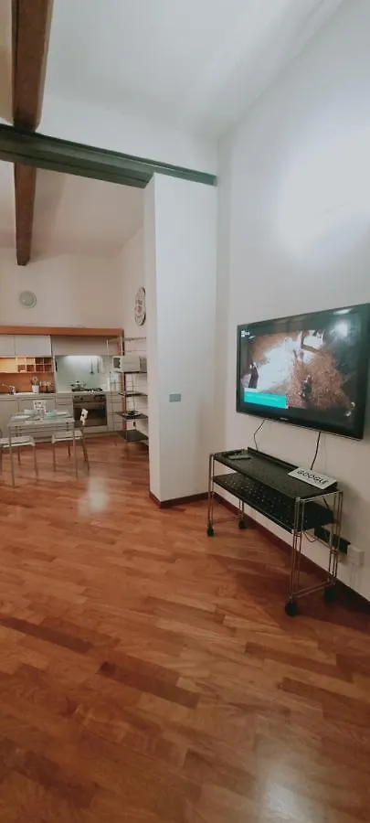 Crociali Apartment Bologna Italy